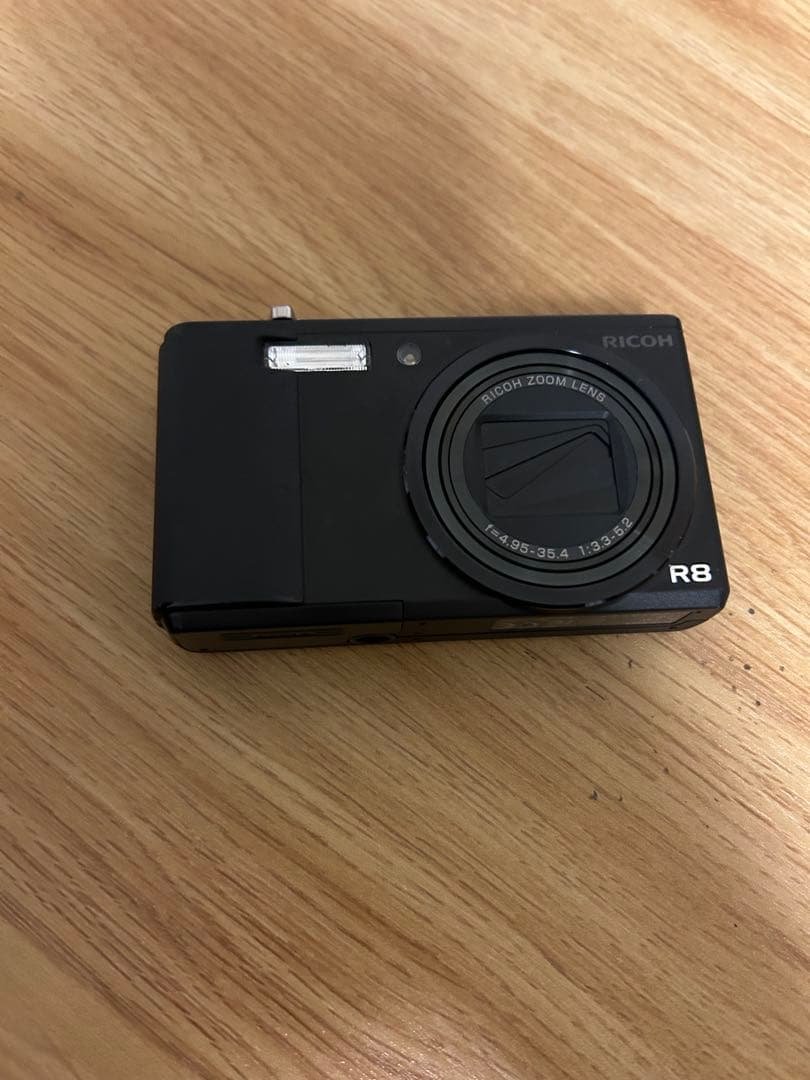 RICOH デジタルカメラ Ricoh Unveils New Rugged, Waterproof Camera, the WG-7