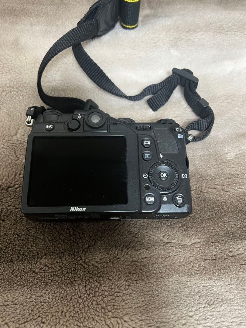 Nikon coolpix P7000 コンパクトデジタルカメラ