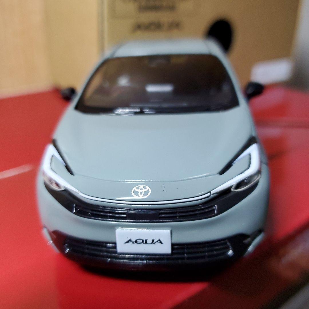 トヨタ AQUA 1/30 ミニカー グレー Amazon | 1/30 トヨタ アクア AQUA 中期 カラーサンプル 非売品