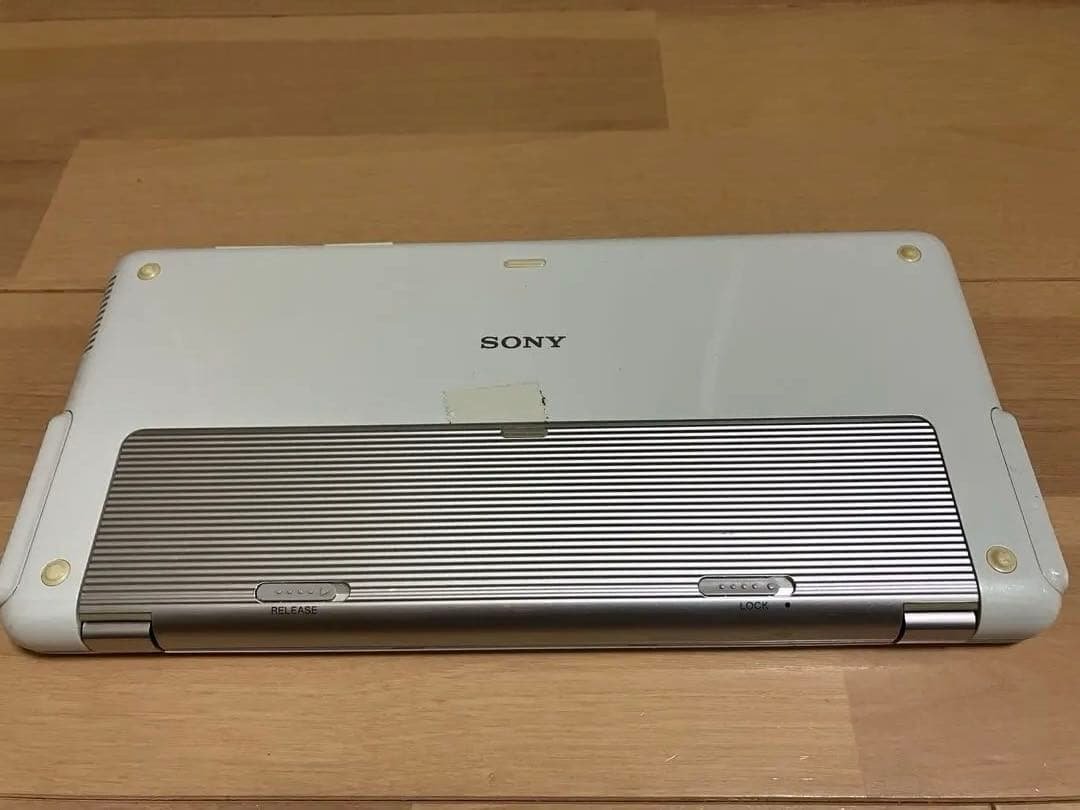 SONY VGN-P90S ノートPC Ubuntu 16.04 LTS