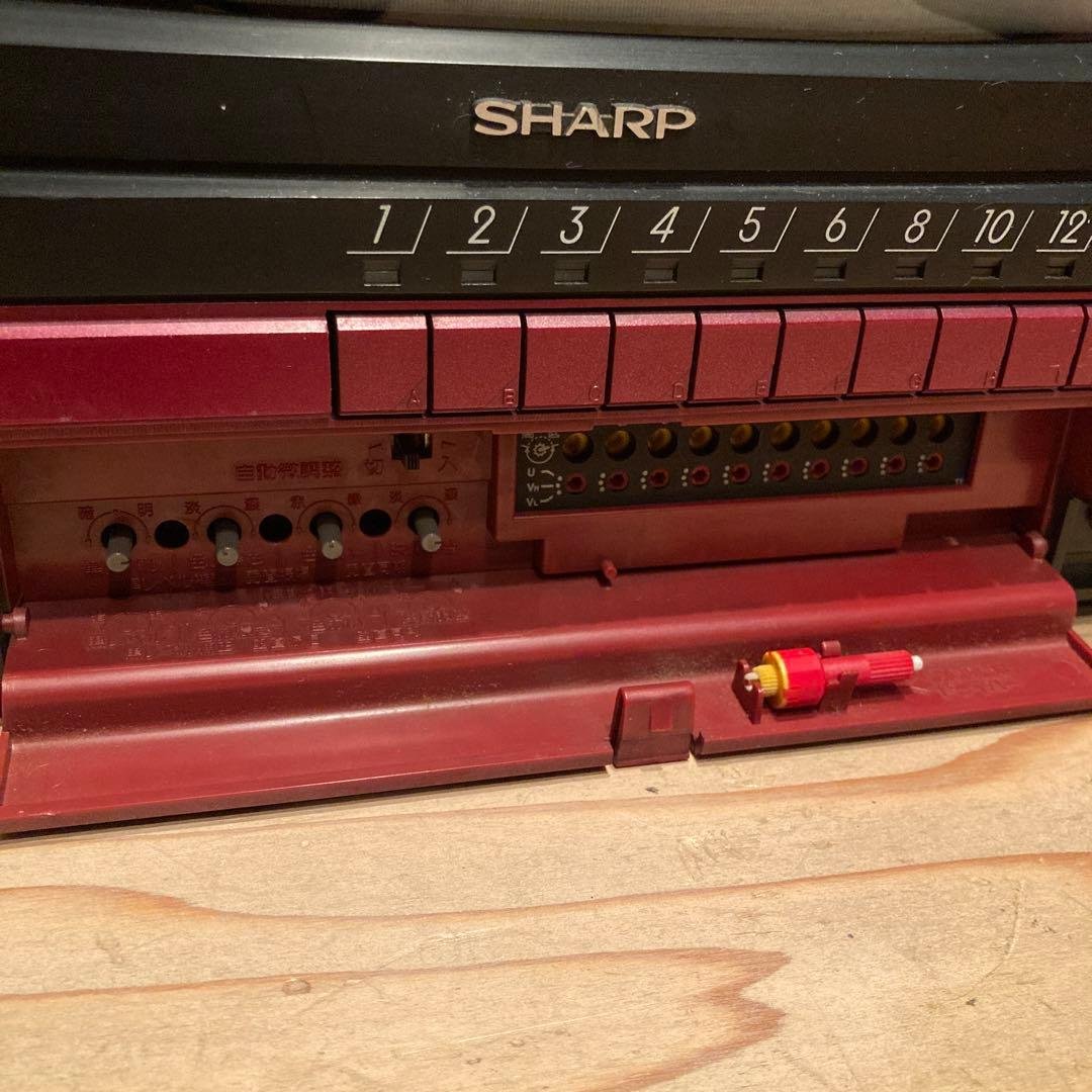 昭和レトロ　赤テレビ　4台　ビクター　シャープ　ナショナル　ソニー　ジャンク