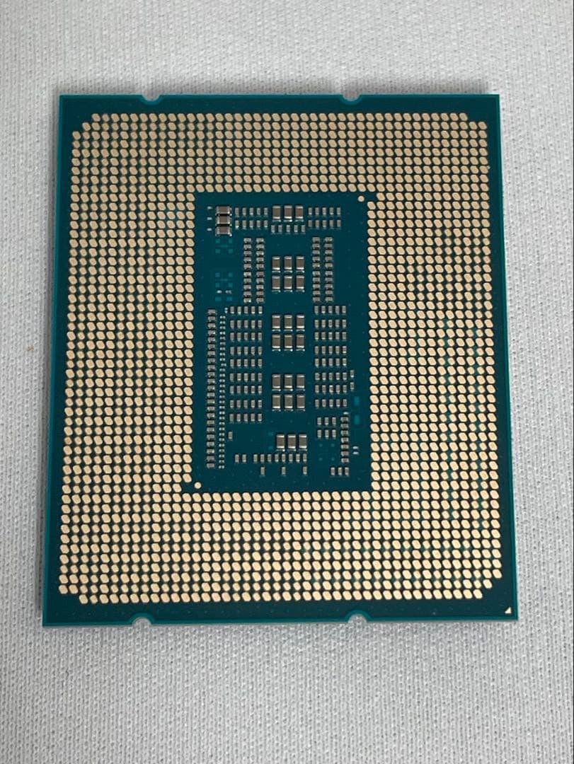 CPU Intel core i7-13700F CPU